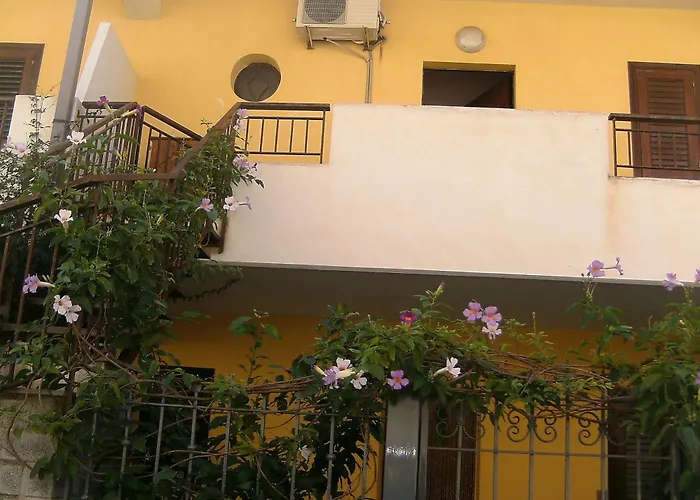 Casa Da Rosa Apartment Letojanni